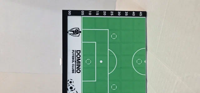 Top-down view of the Domino Futebol Clube board